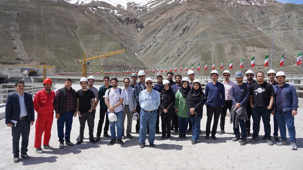 The visit of the students of faculty of civil & enviromental engineering