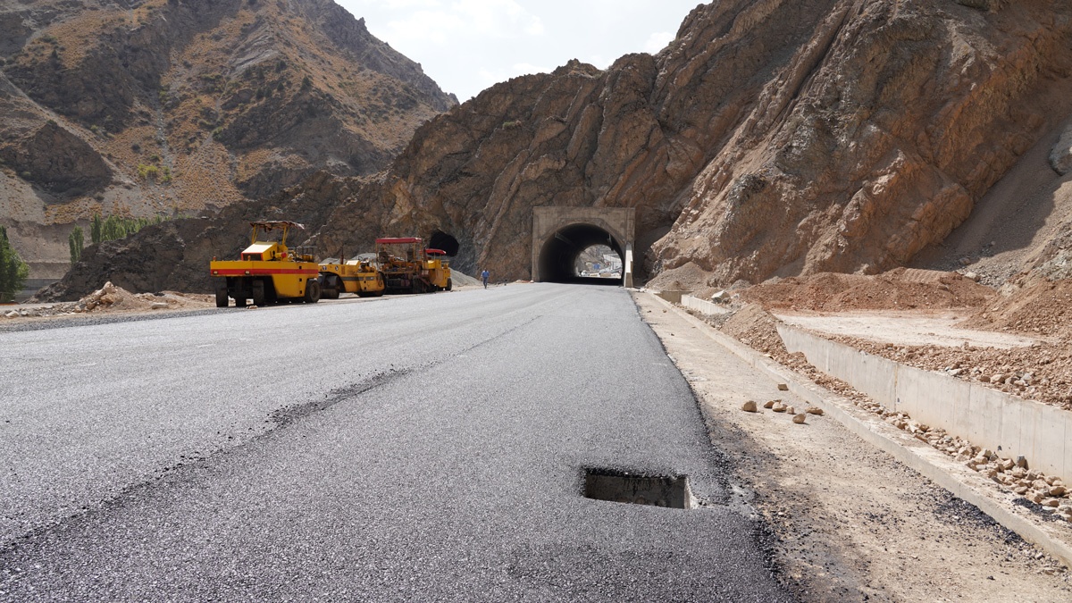 The Asphalt Pavement of the western lane on 10/09/2022