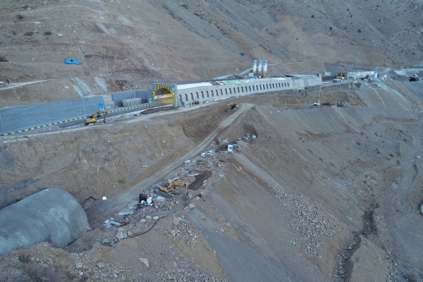 خاکریزی بین تونل 30 و 32 مورخ 1402/09/14